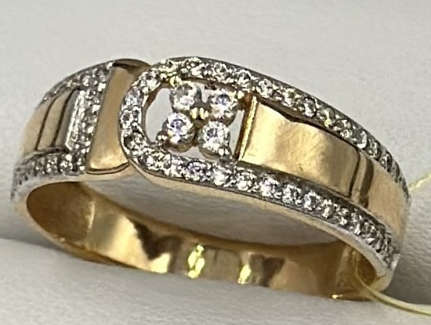 На фото Золотые кольца в Казахстане №кольцо из красного золота с фианитом 17 вес 2.11 г:     .