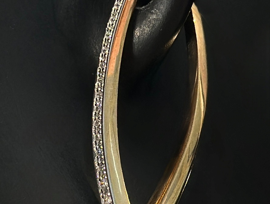 На фото Золотые серьги  №серьги из красного золота с фианитом вес 4.27 г:     .