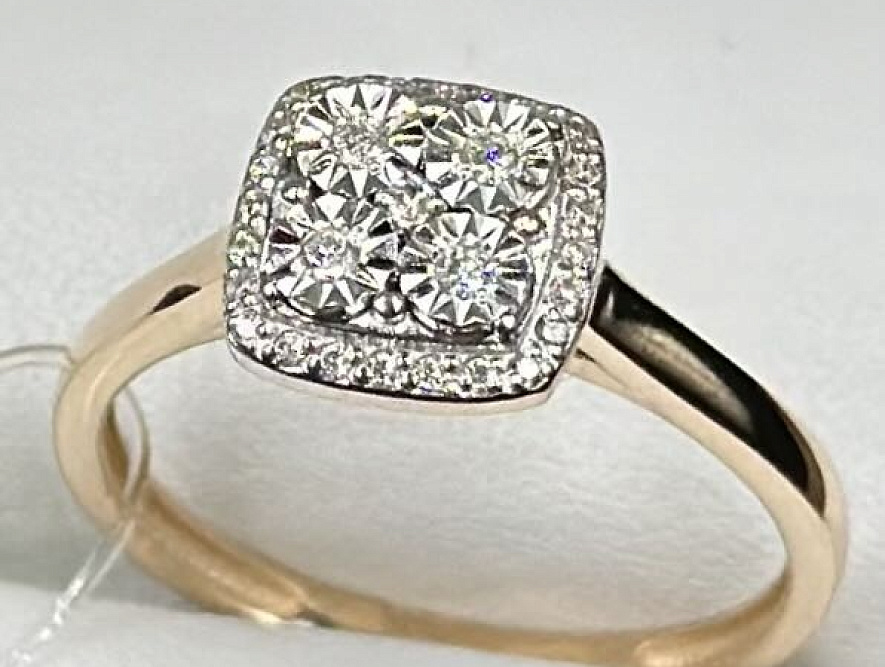 На фото Золотые кольца в Казахстане №кольцо из белого золота с бриллиантом вес 2.38 г:     .