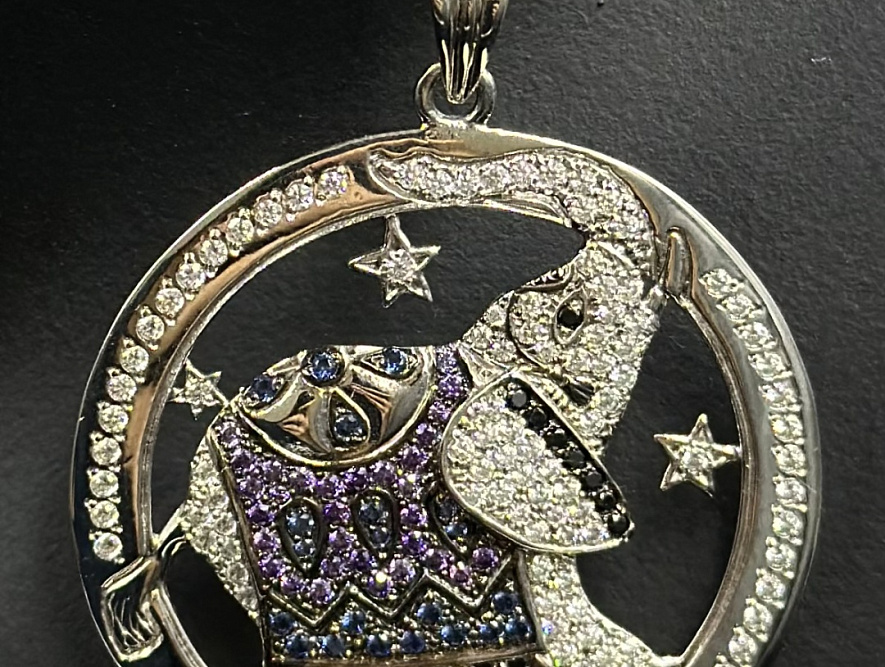 На фото Золотые подвески в Казахстане №подвеска из белого золота с фианитом вес 7.74 г:     .