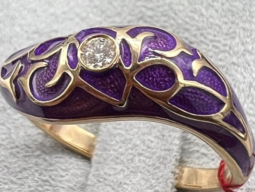 На фото Золотые кольца в Казахстане №кольцо из красного золота с бриллиантом 18.5 вес 3.65 г:     .