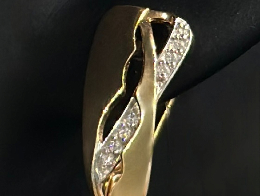 На фото Золотые серьги  №серьги из красного золота с фианитом вес 2.71 г:     .