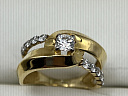 На фото Золотые кольца в Казахстане №кольцо из желтого золота с фианит swarovskiом 16 вес 2.62 г:     .