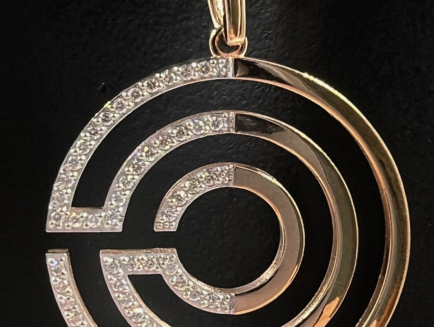 На фото Золотые подвески в Казахстане №подвеска из красного золота с бриллиантом вес 3.46 г:     .