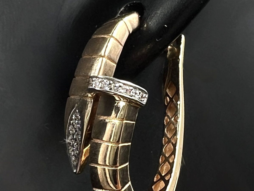 На фото Золотые серьги с янтарем в Казахстане №серьги из красного золота с фианитом вес 4.21 г:     .