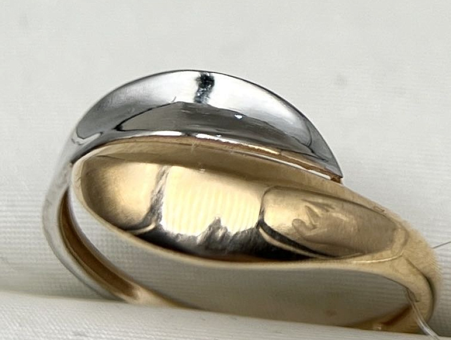 На фото Золотые кольца в Казахстане №кольцо из белого золота без вставки 18 вес 1.8 г:     .
