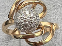 На фото Золотые кольца в Казахстане №кольцо из красного золота с бриллиантом 16 вес 3.98 г:     .