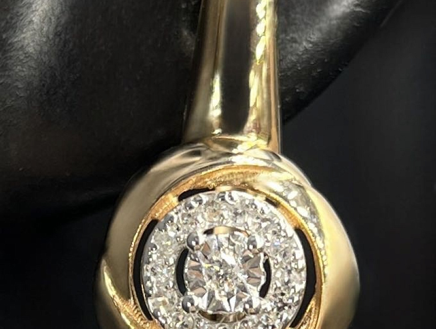 На фото Золотые серьги  №серьги из белого золота с бриллиантом вес 3.77 г:     .