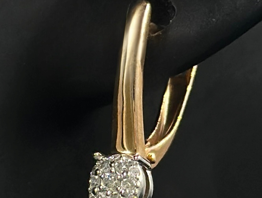 На фото Золотые серьги  №серьги из белого золота с бриллиантом вес 2.54 г:     .