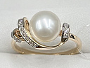 На фото Золотые кольца в Казахстане №кольцо из красного золота с жемчугом и фианитом 18 вес 3.34 г:     .