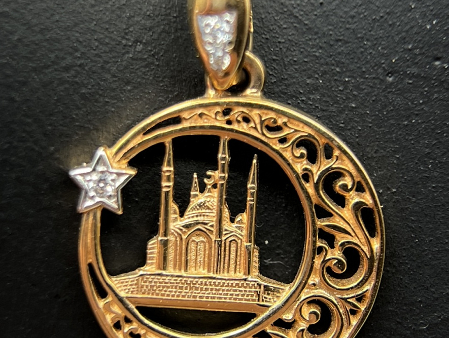 На фото Золотые подвески в Казахстане №подвеска из красного золота с фианитом вес 1.79 г:     .