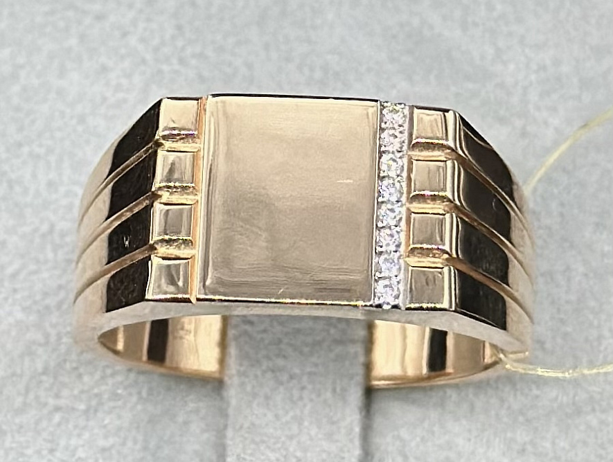 На фото Золотые печатки в Казахстане №печатка из красного золота с фианитом 22 вес 10.31 г:     .