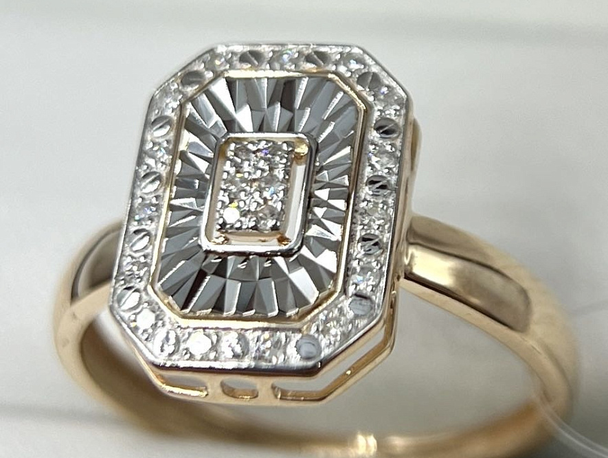 На фото Золотые кольца в Казахстане №кольцо из белого золота с бриллиантом 18.5 вес 1.73 г:     .