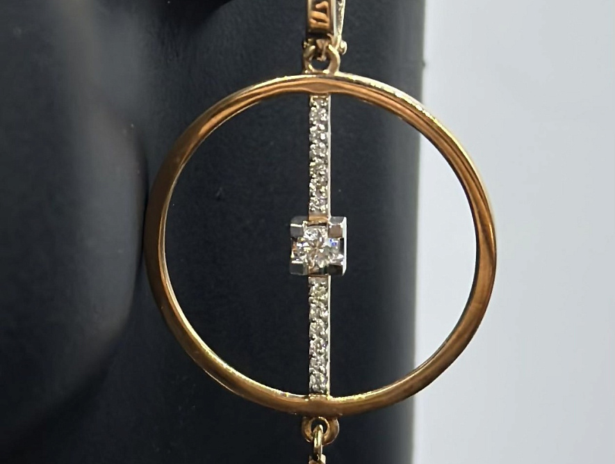 На фото Золотые серьги  №серьги из белого золота с бриллиантом вес 6.62 г:     .