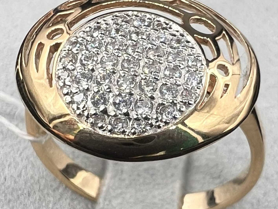 На фото Золотые кольца в Казахстане №кольцо из красного золота с фианитом 18.5 вес 3.86 г:     .