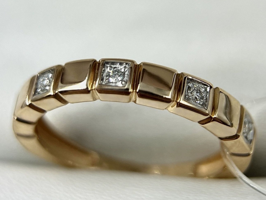 На фото Золотые кольца в Казахстане №кольцо из красного золота с бриллиантом 17 вес 1.94 г:     .