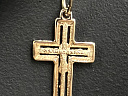 На фото Золотые кресты в Казахстане №крестик из красного золота без вставки вес 0.82 г:     .