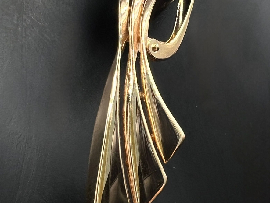 На фото Золотые серьги  №серьги из красного золота без вставки вес 5.04 г:     .