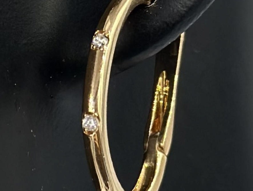 На фото Золотые серьги  №серьги из красного золота с фианитом вес 4.6 г:     .