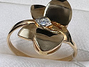 На фото Золотые кольца в Казахстане №кольцо из красного золота с фианитом 20 вес 2.85 г:     .