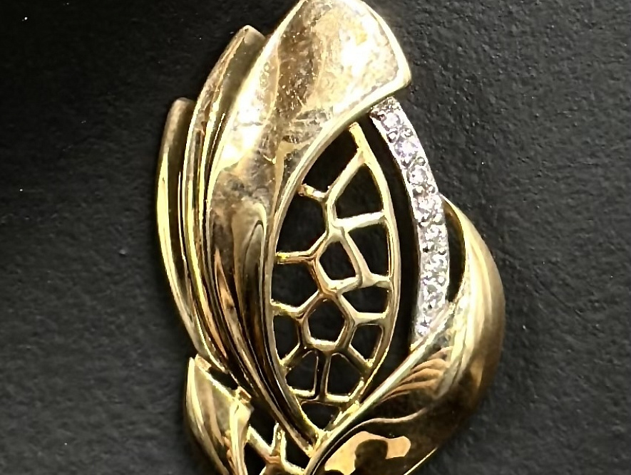 На фото Золотые подвески в Казахстане №подвеска из красного золота с фианитом вес 1.81 г:     .