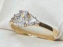 На фото Золотые кольца в Казахстане №кольцо из красного золота с фианитом 17.5 вес 2.15 г:     .