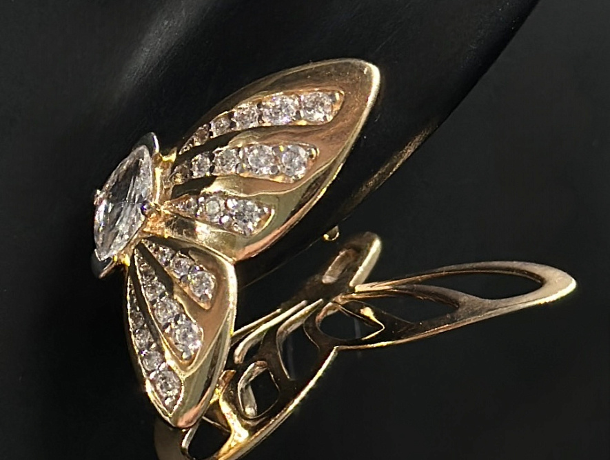 На фото Золотые серьги  №серьги из красного золота с фианитом вес 4.4 г:     .