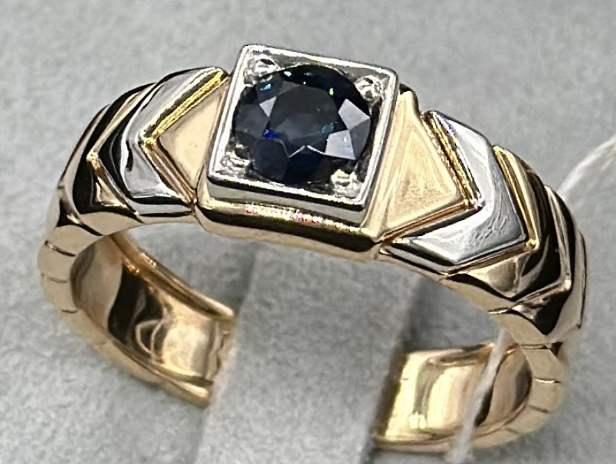 На фото Золотые печатки в Казахстане №печатка из белого золота с сапфиром 21.5 вес 7.15 г:     .