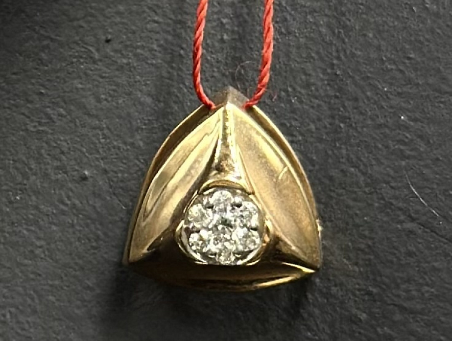 На фото Золотые подвески в Казахстане №подвеска из красного золота с бриллиантом вес 1.75 г:     .