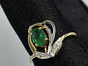 На фото Золотые кольца в Казахстане №кольцо из белого золота с бриллиантом и изумрудом 17.5 вес 2.88 г:     .