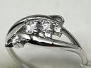 На фото Золотые кольца в Казахстане №кольцо из белого золота с кристалл swarovskiом 15.5 вес 1.58 г:     .