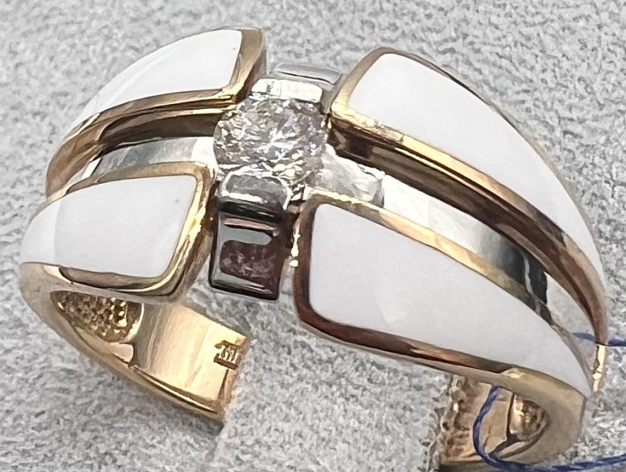 На фото Золотые кольца в Казахстане №кольцо из белого золота с бриллиантом и эмалью 16.5 вес 4.8 г:     .