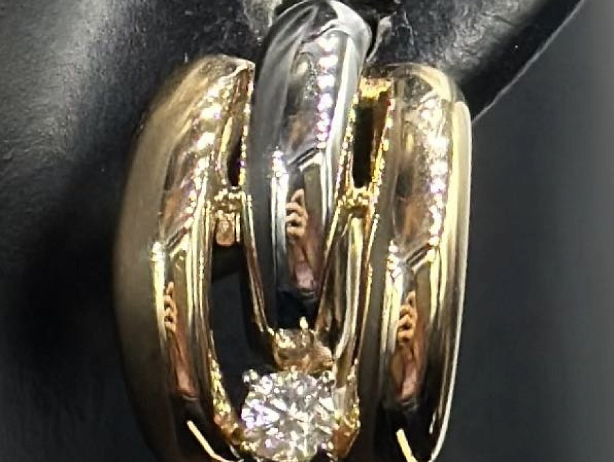 На фото Золотые серьги  №серьги из белого золота с фианитом вес 3.46 г:     .