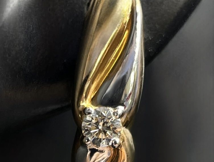 На фото Золотые серьги  №серьги из белого золота с бриллиантом вес 2.69 г:     .