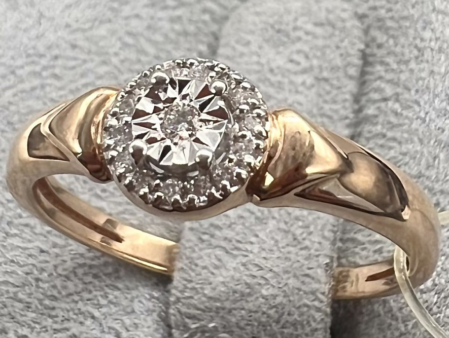 На фото Золотые кольца в Казахстане №кольцо из белого золота с бриллиантом 16.5 вес 1.59 г:     .