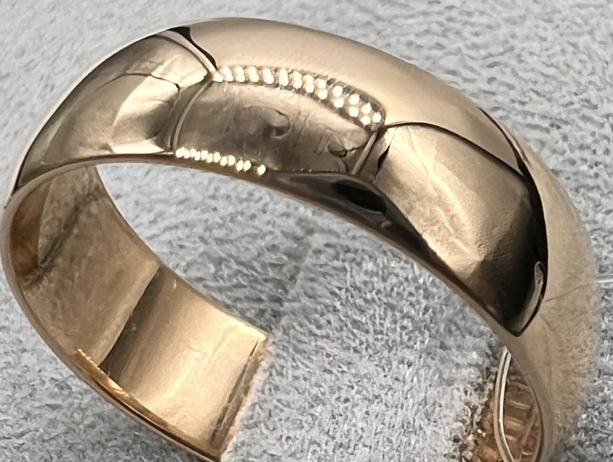 На фото Золотые кольца в Казахстане №обручальное кольцо из красного золота без вставки 15.5 вес 2.65 г:     .