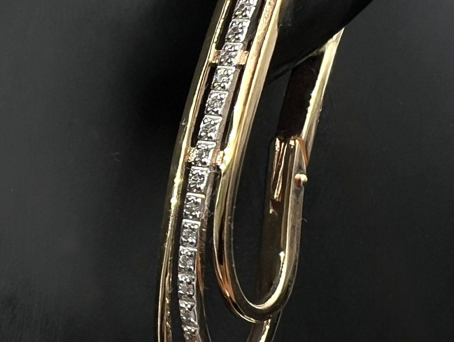 На фото Золотые серьги  №серьги из красного золота с фианитом вес 6.73 г:     .