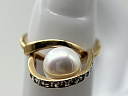На фото Золотые кольца в Казахстане №кольцо из красного золота с жемчугом и фианитом 17.5 вес 4.34 г:     .