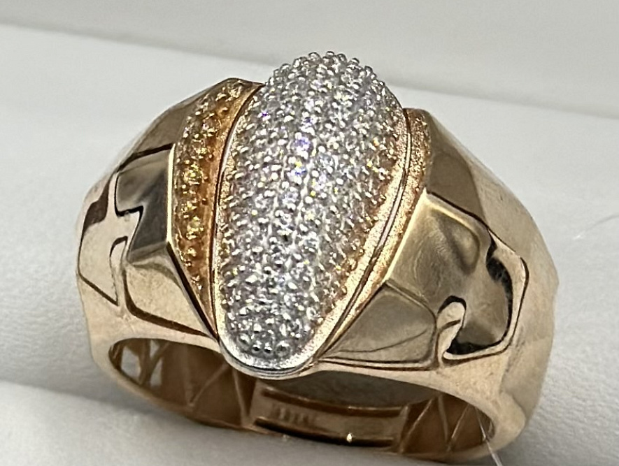 На фото Золотые кольца в Казахстане №кольцо из красного золота с фианитом 18 вес 3.39 г:     .