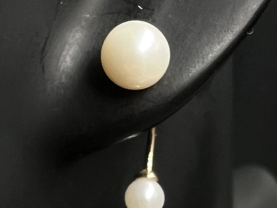 На фото Золотые серьги  №серьги из красного золота с культивированный жемчугом вес 1.6 г:     .