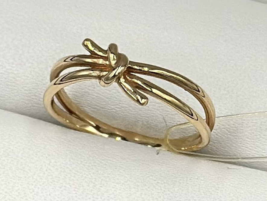 На фото Золотые кольца в Казахстане №кольцо из красного золота без вставки 16.5 вес 1.63 г:     .