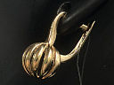 На фото Золотые серьги  №серьги из красного золота без вставки вес 3 г:     .