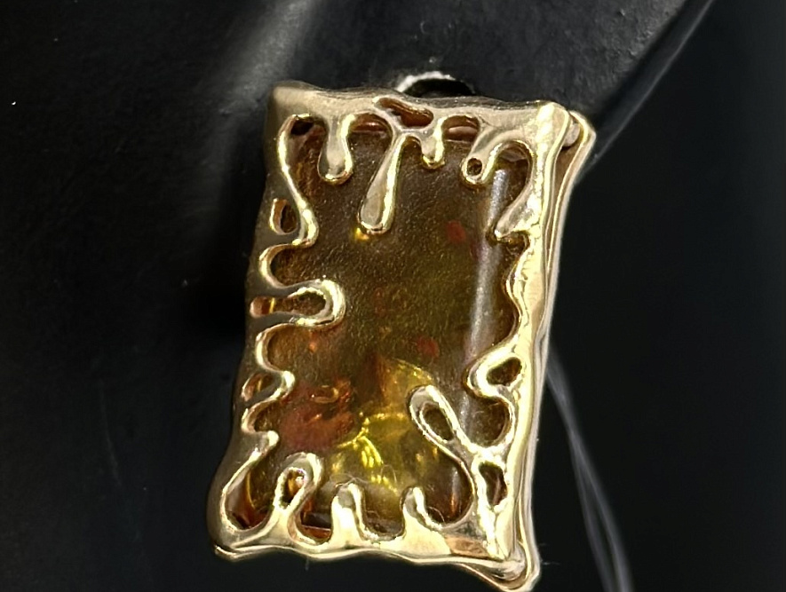 На фото Золотые серьги  №серьги из красного золота с янтарем вес 7.78 г:     .