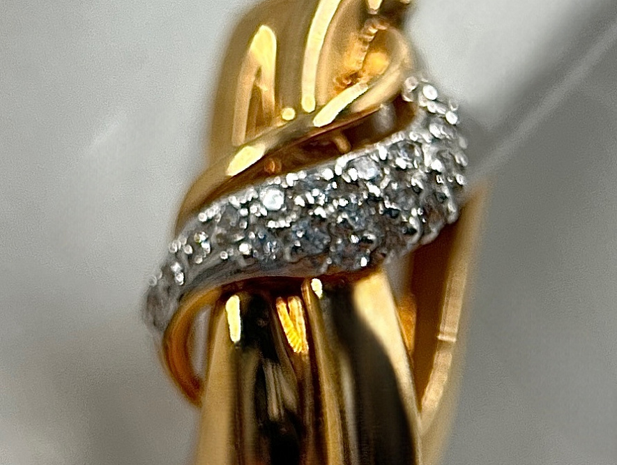 На фото Золотые серьги  №серьги из красного золота с фианитом вес 3.53 г:     .