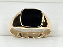 На фото Золотые печатки в Казахстане №печатка из красного золота с ониксом 21 вес 4 г:     .