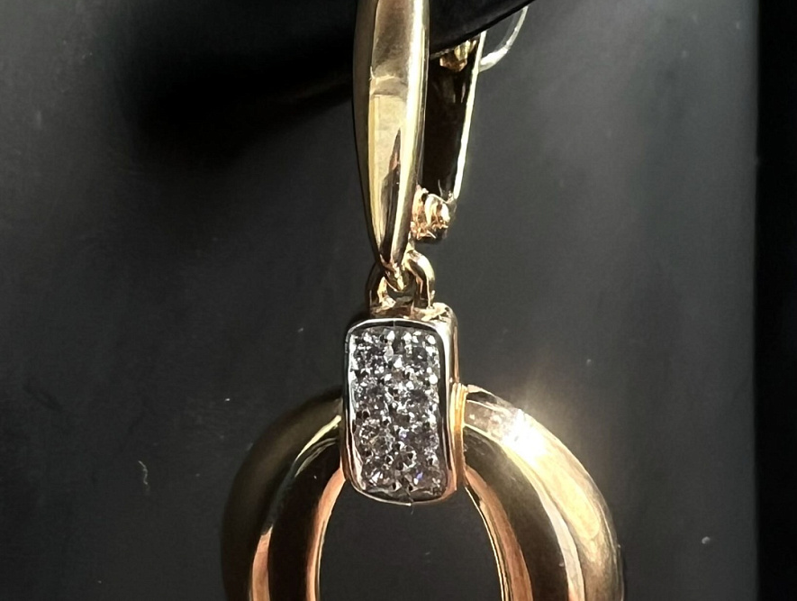 На фото Золотые серьги  №серьги из красного золота с фианитом вес 4.56 г:     .