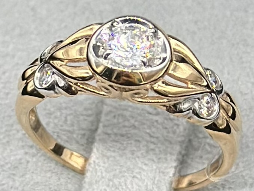 На фото Золотые кольца в Казахстане №кольцо из белого золота с фианит swarovskiом 17 вес 2.43 г:     .