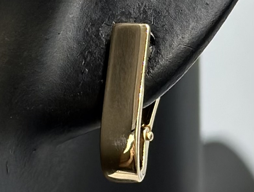 На фото Золотые серьги  №серьги из красного золота без вставки вес 1.98 г:     .