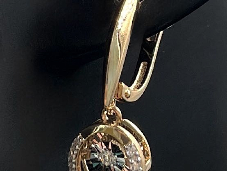 На фото Золотые серьги  №серьги из белого золота с бриллиантом вес 3.67 г:     .