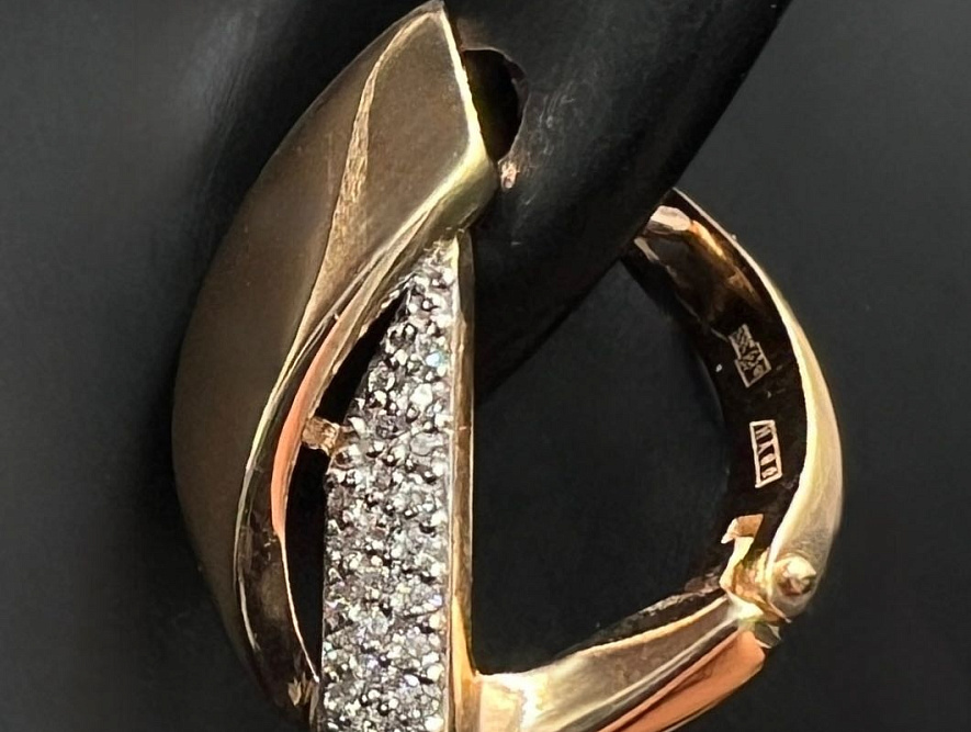 На фото Золотые серьги  №серьги из красного золота с фианитом вес 4.04 г:     .